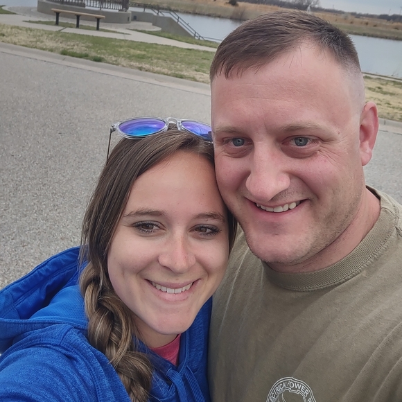 Meet your Posher, Ashlee - Picture 1 of 1